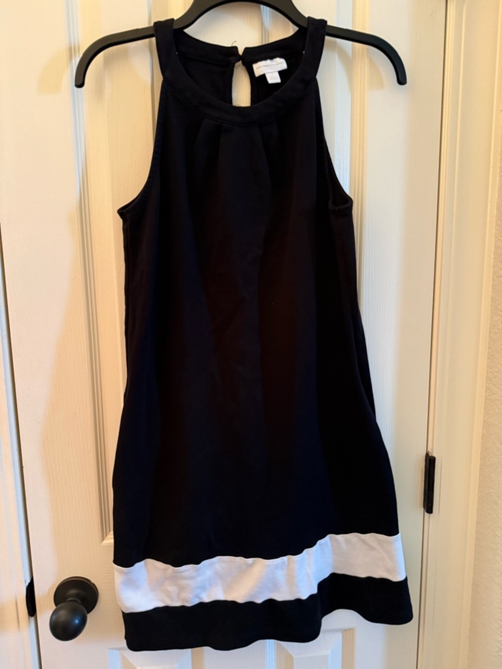 New York & Company Black Sleeveless Dress
